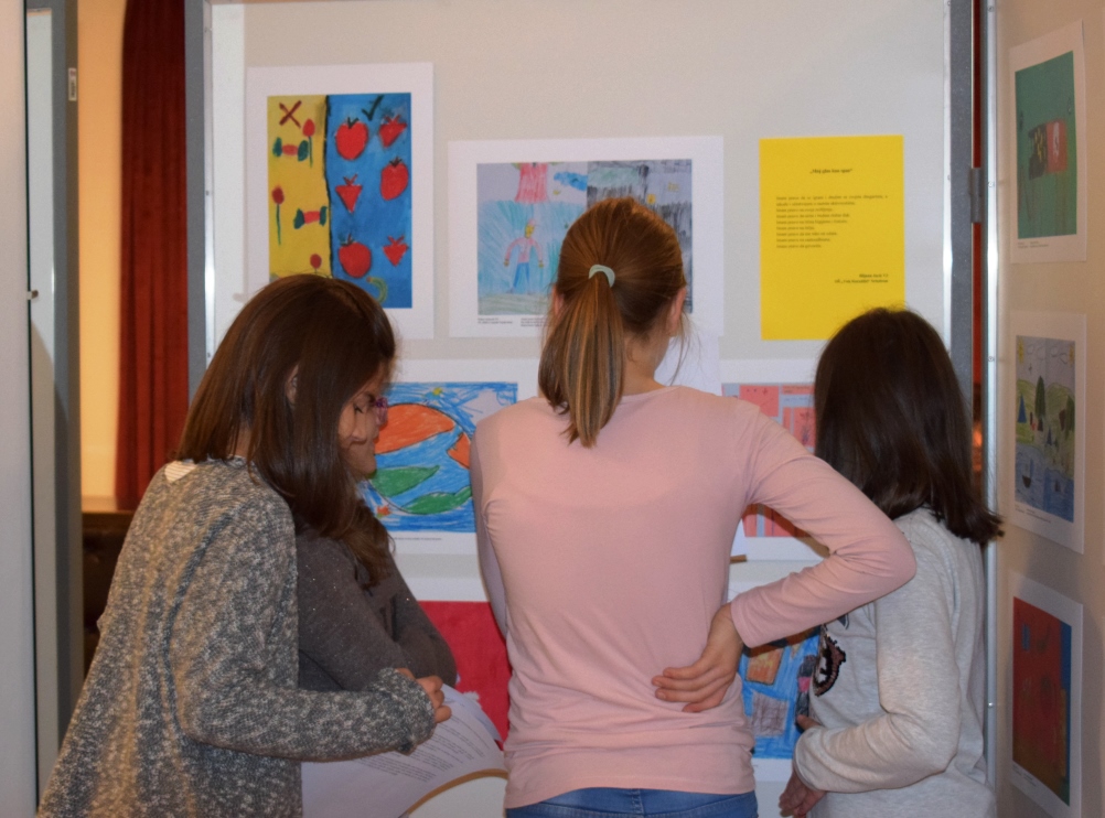 Izložba dečijih radova u Skupštini AP Vojvodine