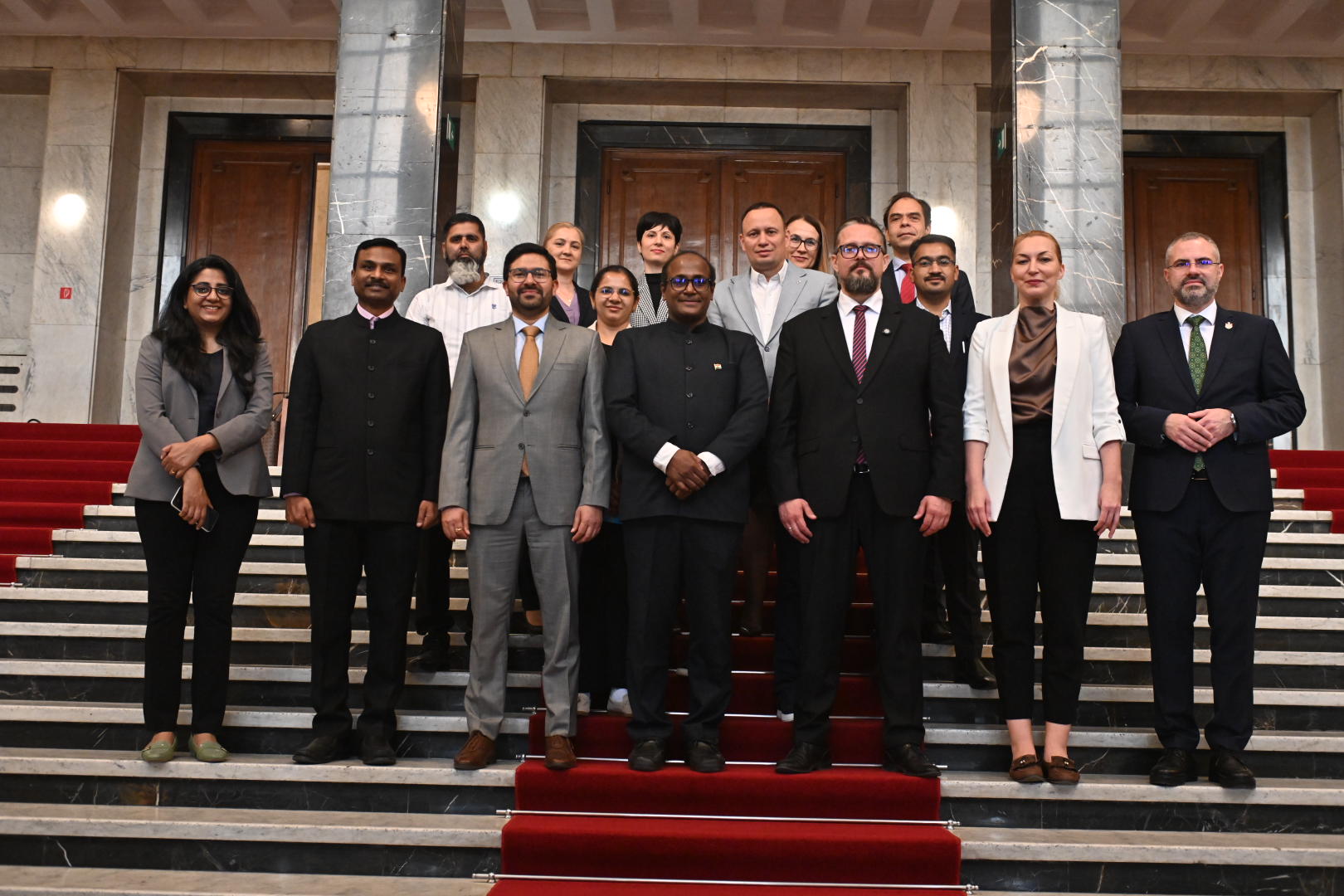 Vizita ambasadorului Indiei și a delegației provinciei Uttarakhand la Adunarea P.A.V. și la Comisia Electorală Provincială