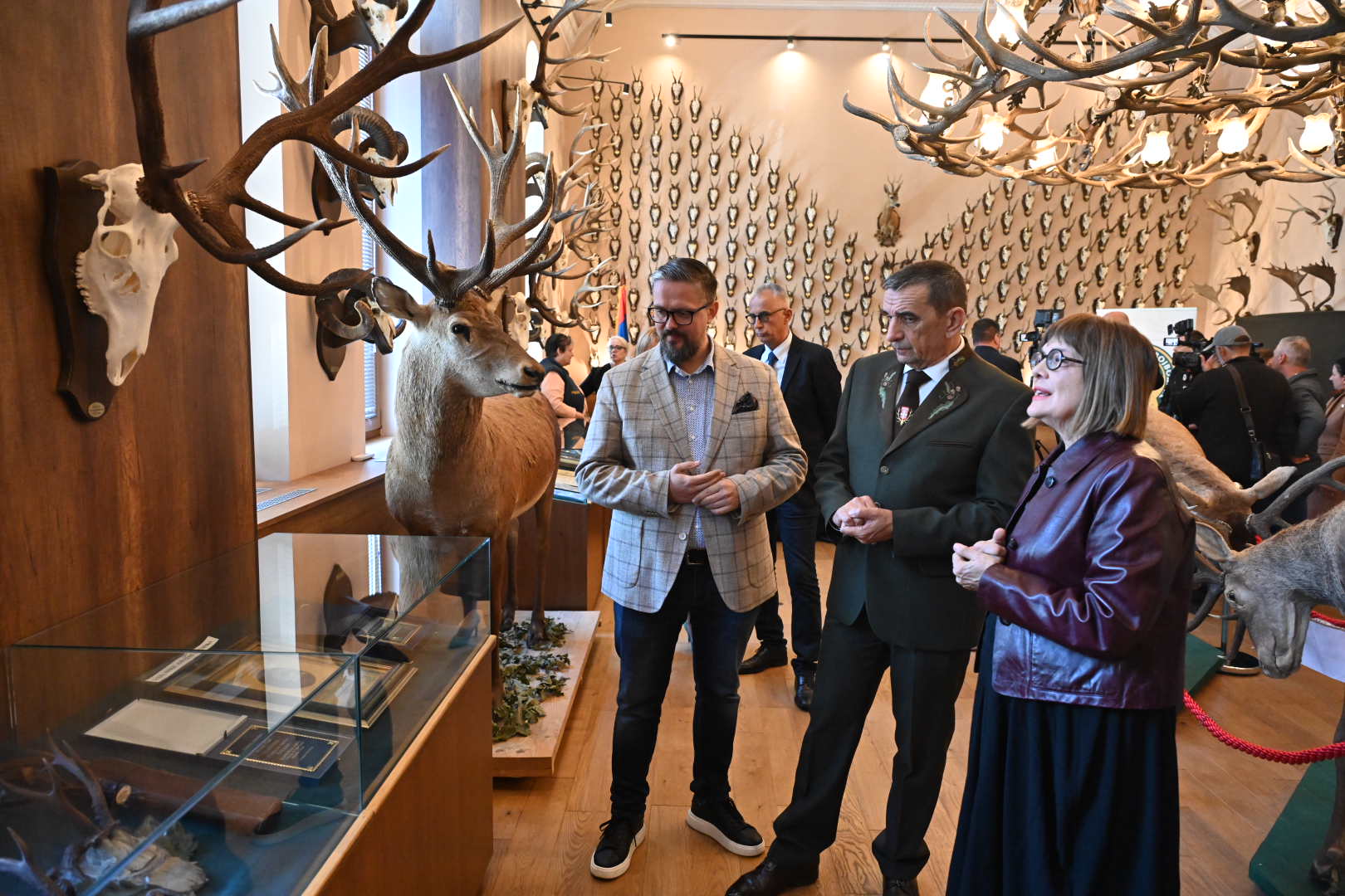 Председници Јухас и Гојковићева посетили Музеј Ловачког савеза Војводине