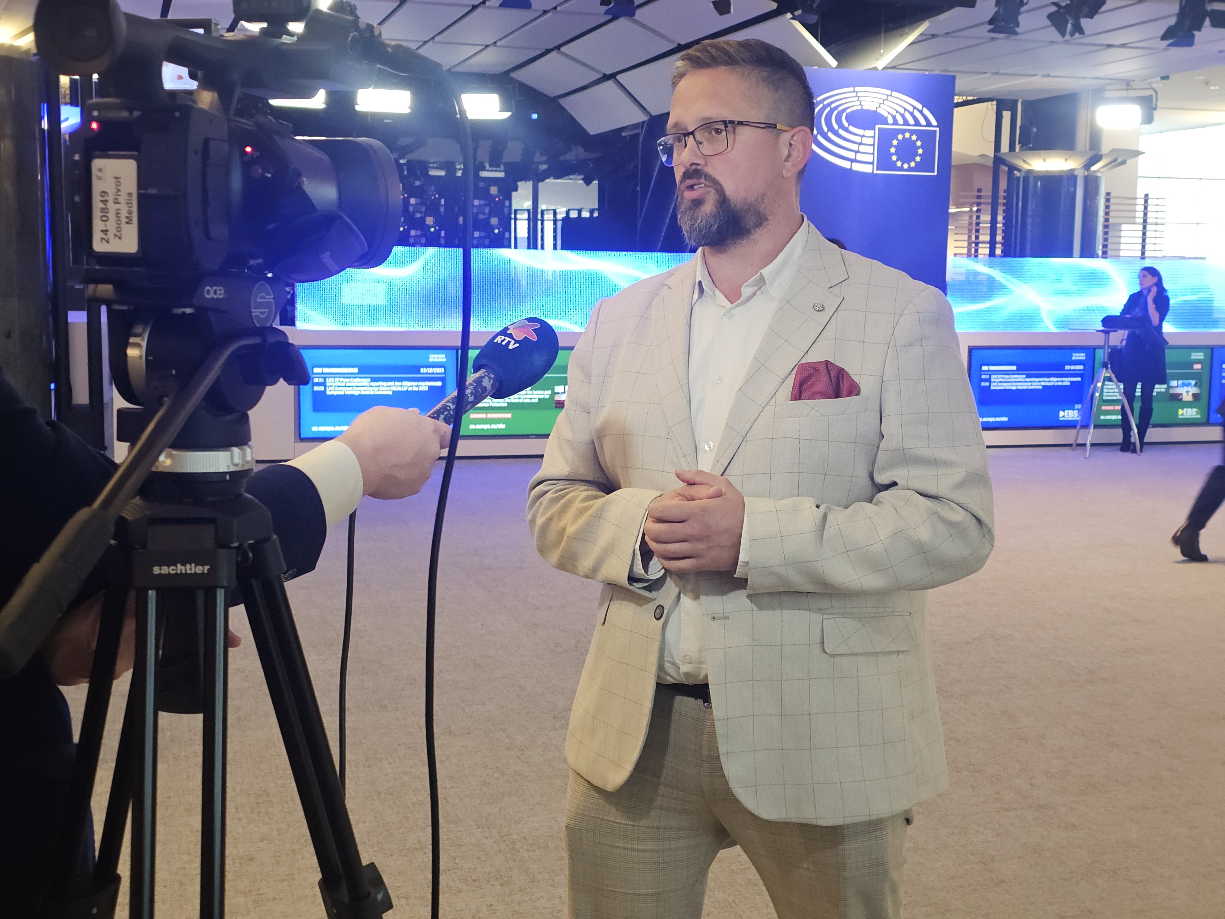 Югас у Европским парламенту: О предприступних фондох и розвойних шансох Войводини